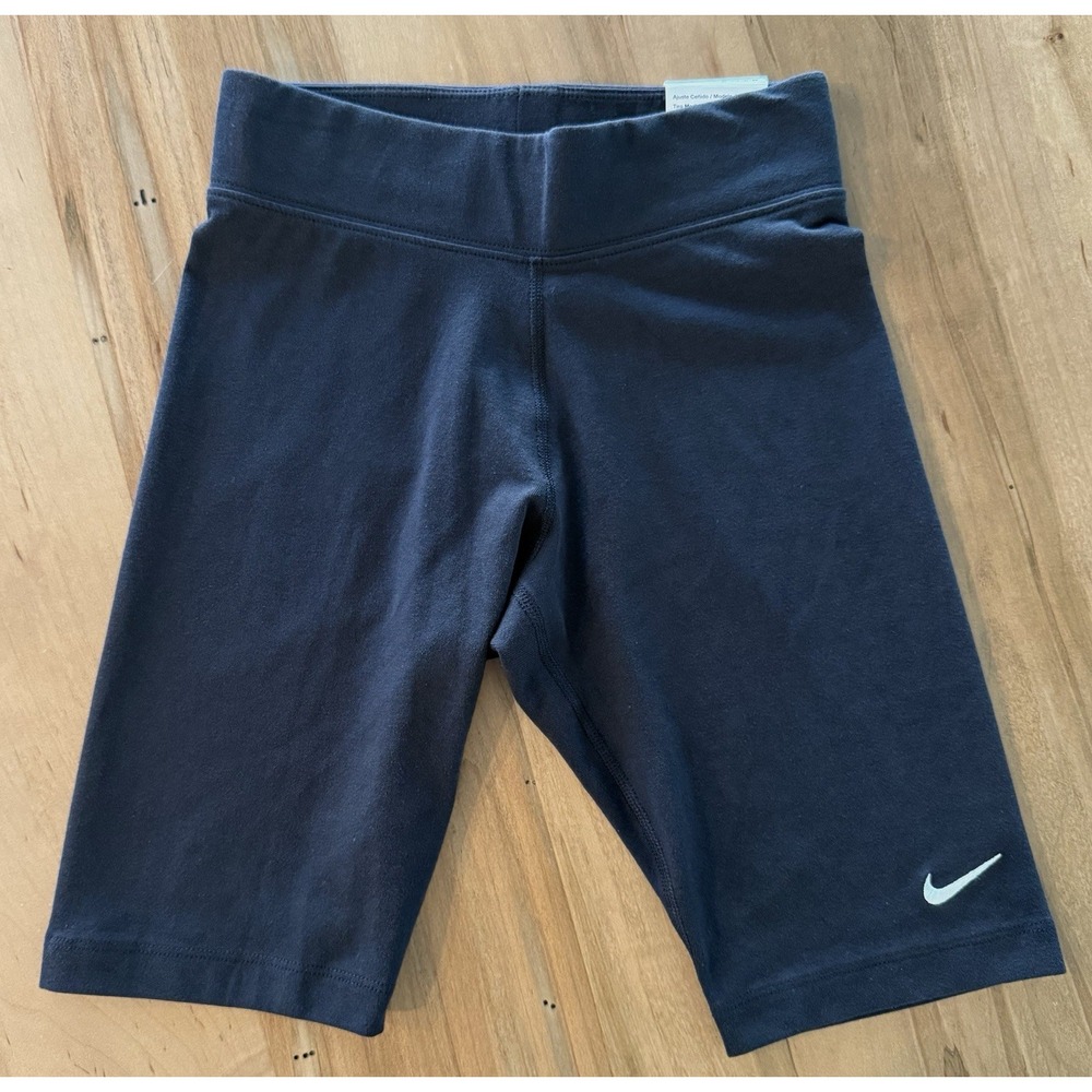 NWT Nike Women's Tight Fit Mid Rise Short Length Bike Shorts Black Size XS